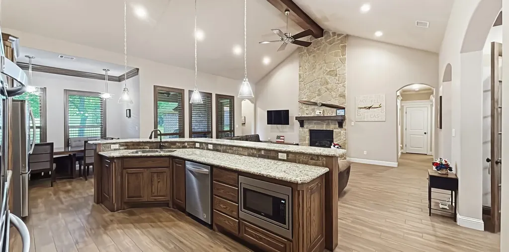 6404 Citation Court Granbury TX 76049