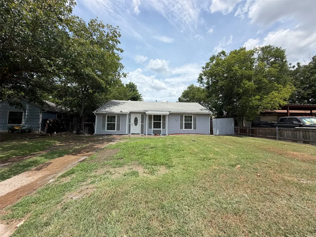 714 SW Dallas Street Grand Prairie TX 75051