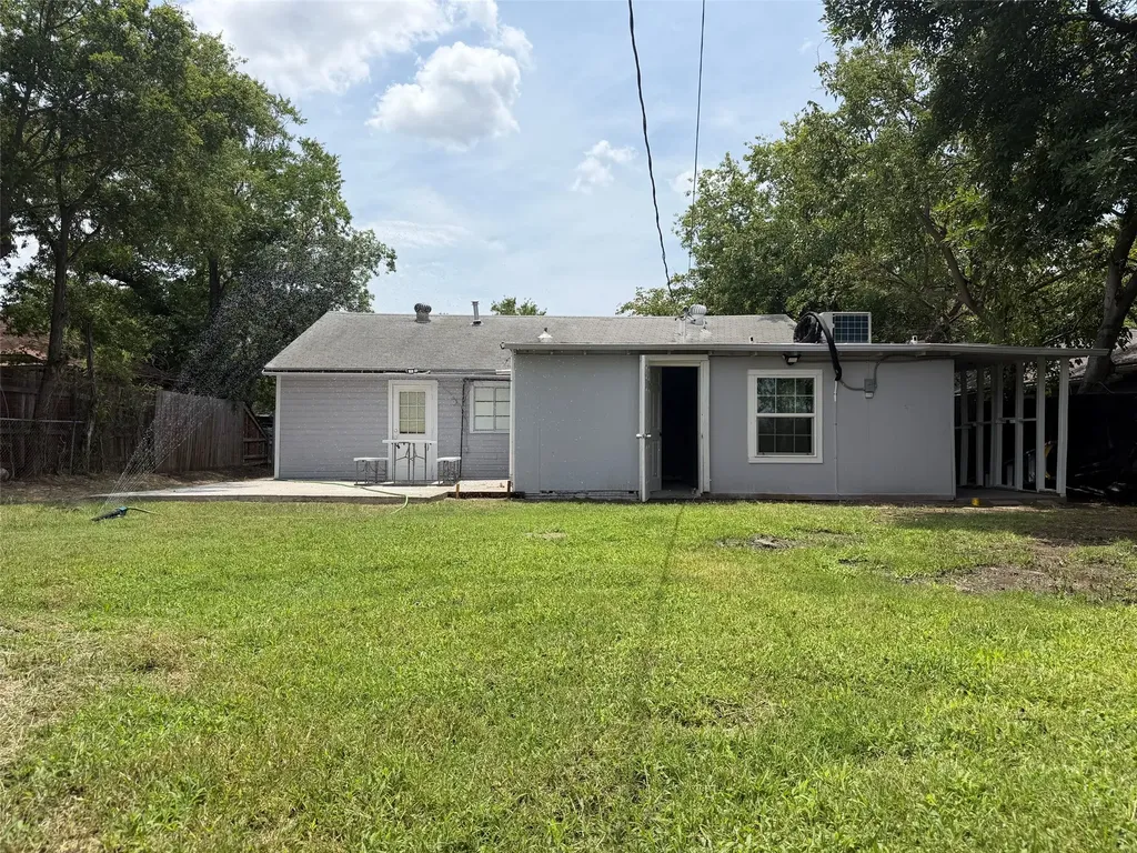 714 SW Dallas Street Grand Prairie TX 75051