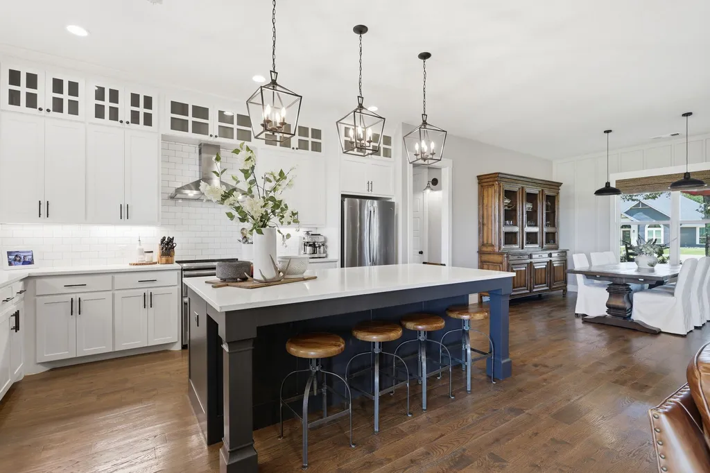 533 S Sugartree Drive Lipan TX 76462