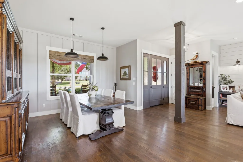 533 S Sugartree Drive Lipan TX 76462