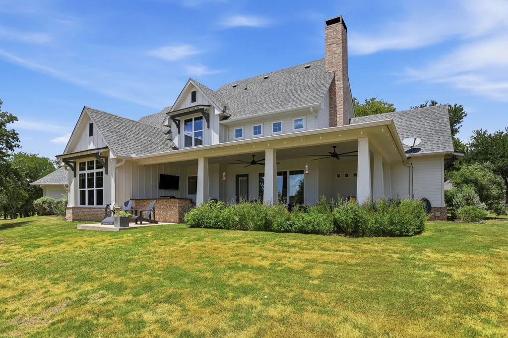 533 S Sugartree Drive Lipan TX 76462