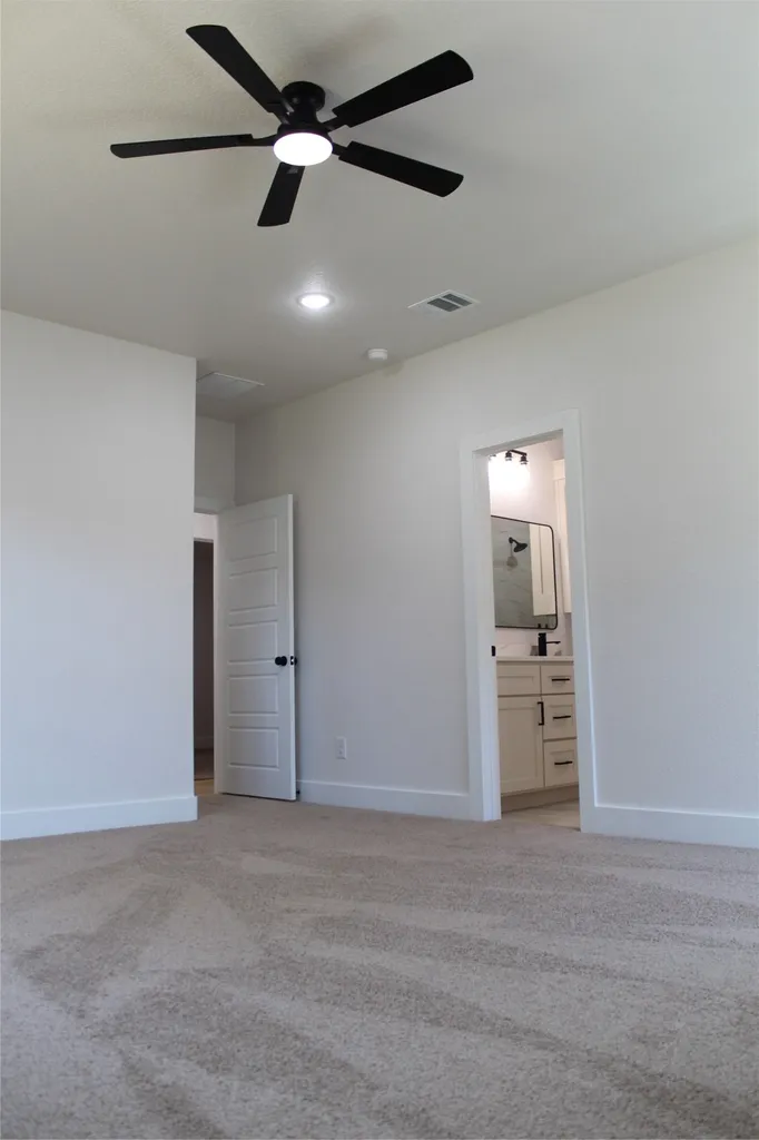 936 E Annie Street Fort Worth TX 76104