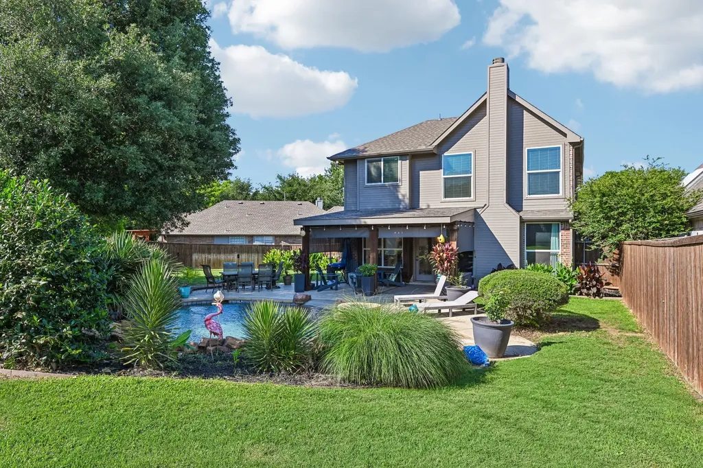 2204 Wembley Wood Lane Bedford TX 76022