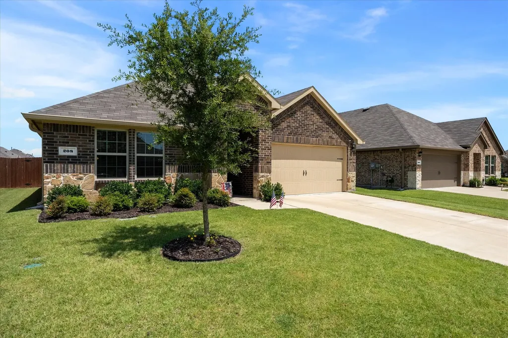 208 Redstone Lane Caddo Mills TX 75135