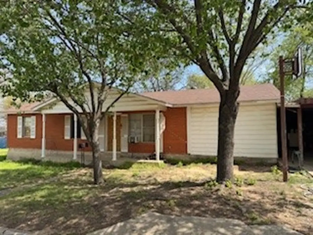 201 Hillcrest Drive Nocona TX 76255