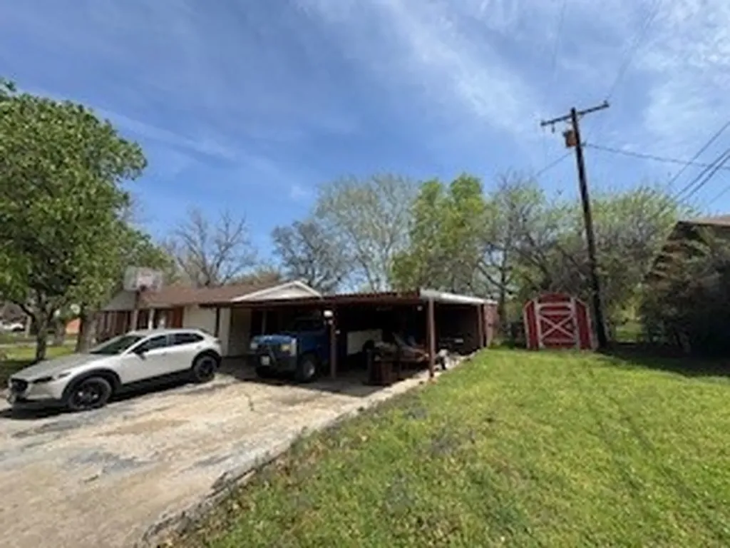 201 Hillcrest Drive Nocona TX 76255