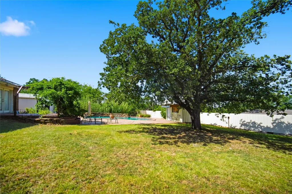 120 Brad Street Jacksboro TX 76458