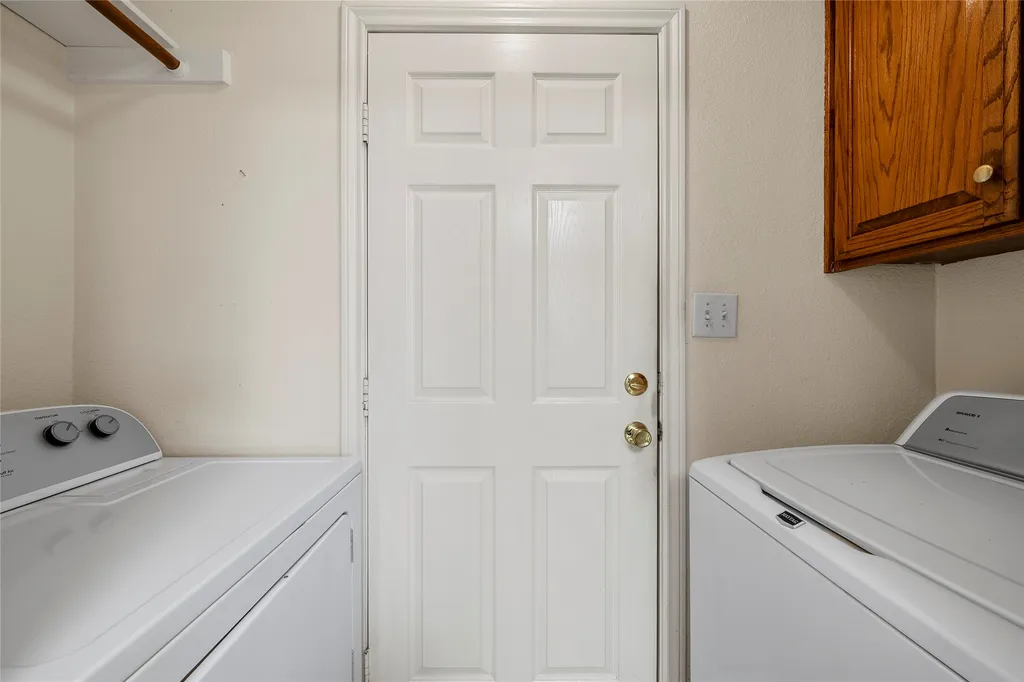 100 W Jade Drive Hewitt TX 76643