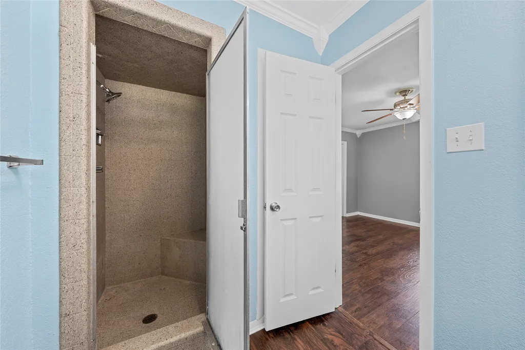 525 W 7th Street Crawford TX 76638