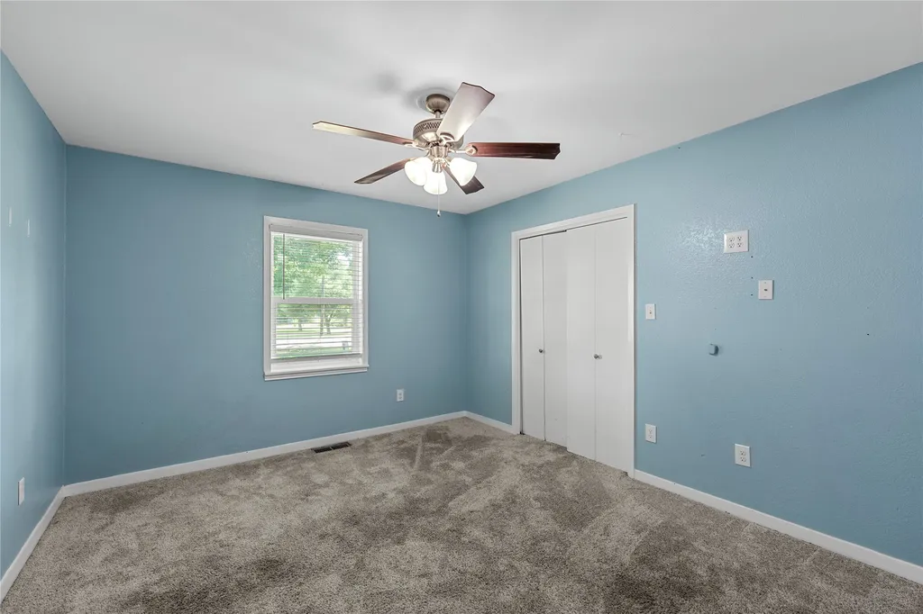 525 W 7th Street Crawford TX 76638