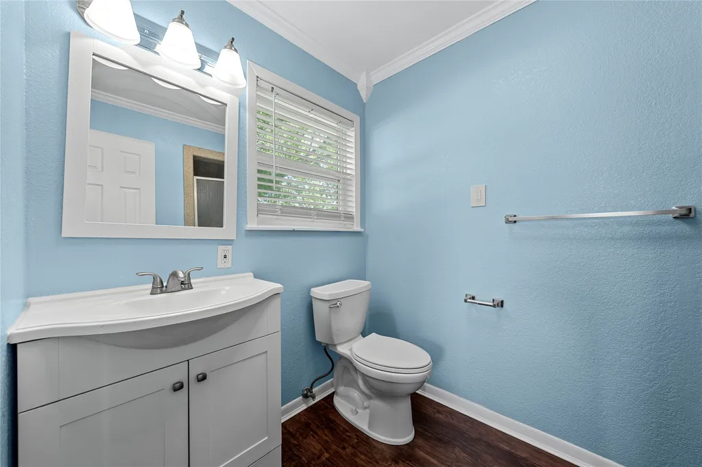 525 W 7th Street Crawford TX 76638