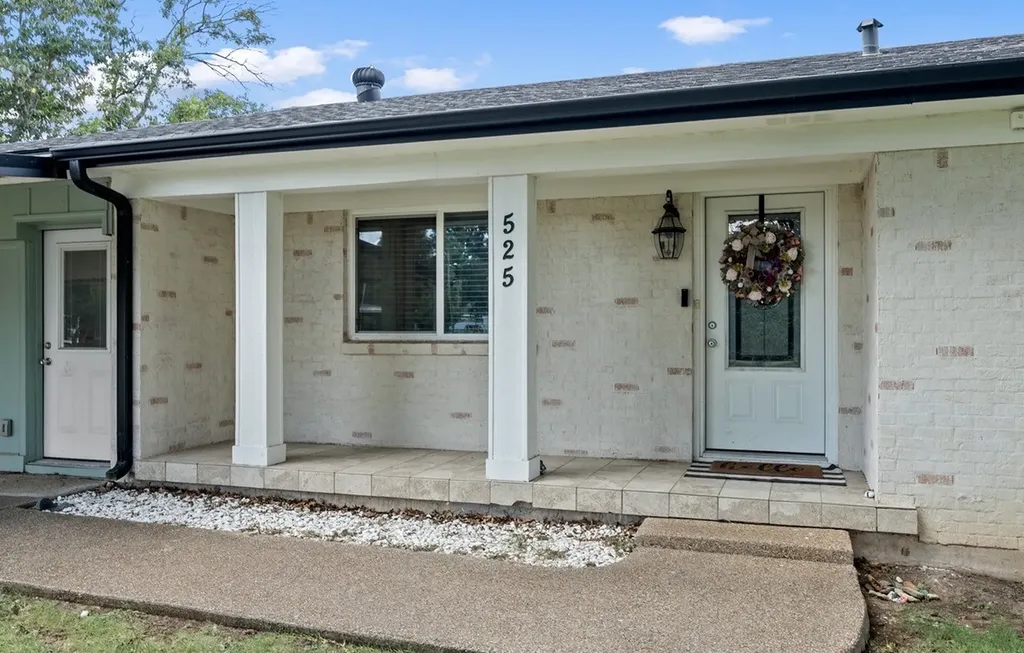 525 W 7th Street Crawford TX 76638