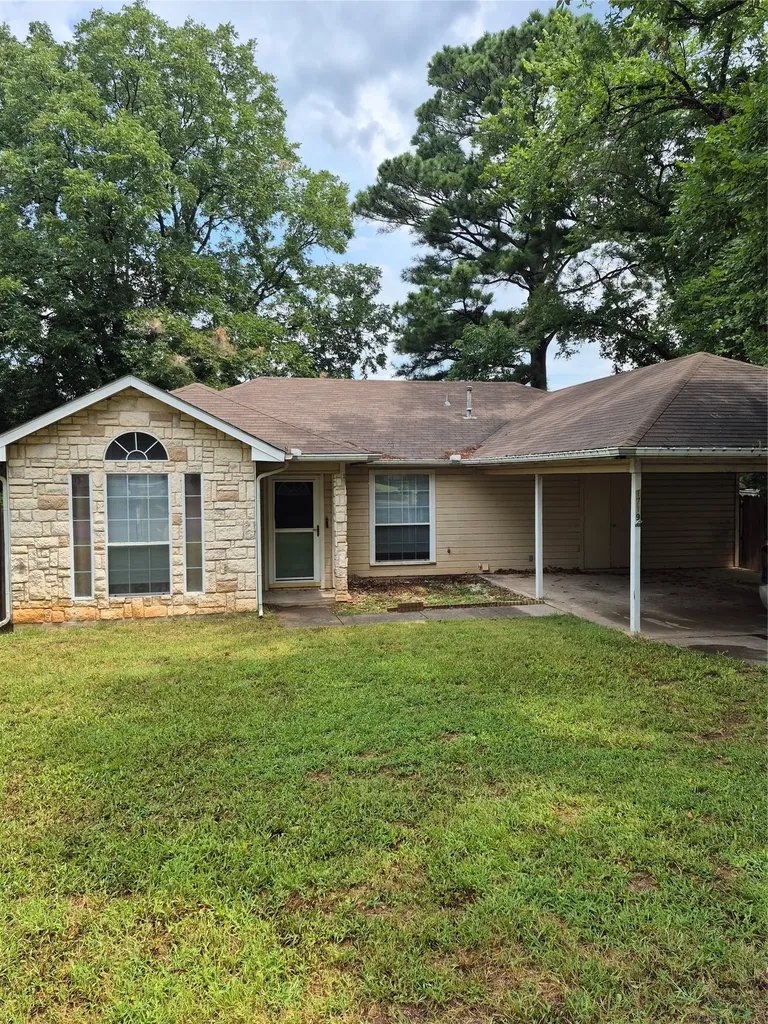 1719 W Parnell Street Denison TX 75020