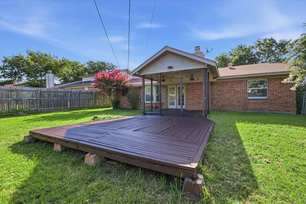 6505 Hughes Drive Watauga TX 76148
