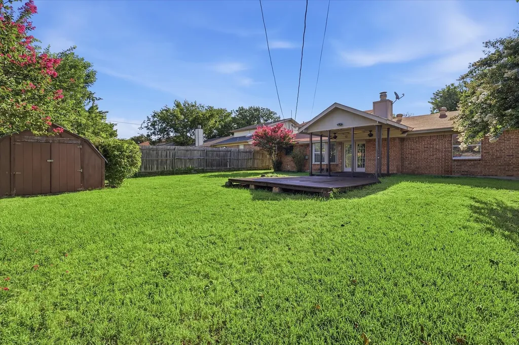 6505 Hughes Drive Watauga TX 76148