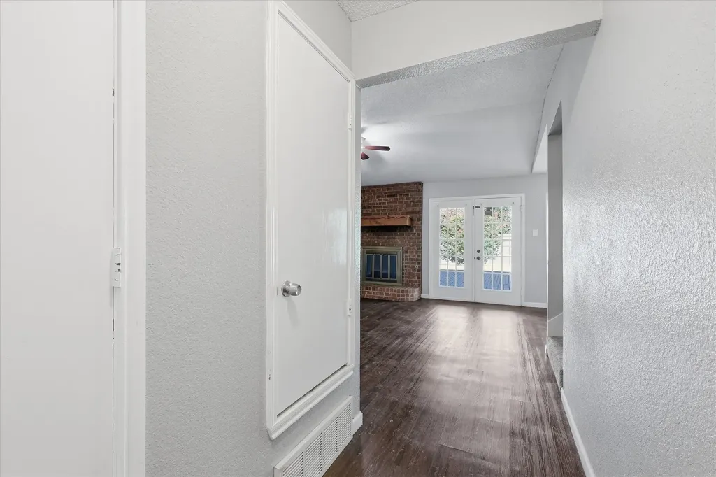 6505 Hughes Drive Watauga TX 76148