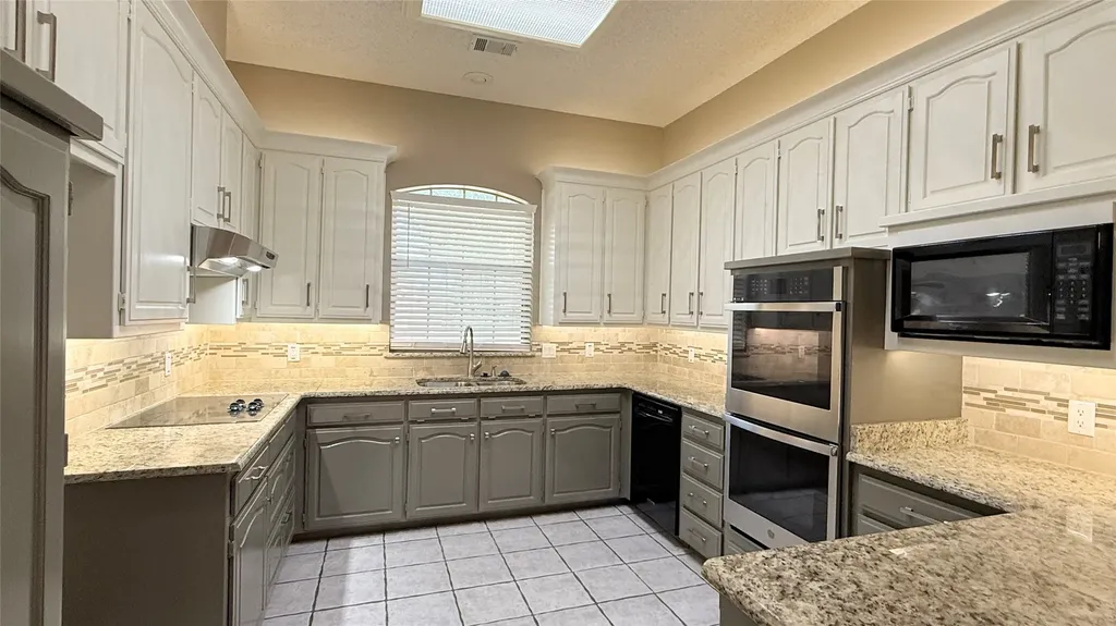 2709 Serenade Court Arlington TX 76015