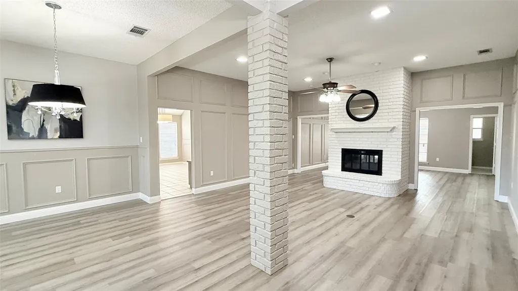 2709 Serenade Court Arlington TX 76015