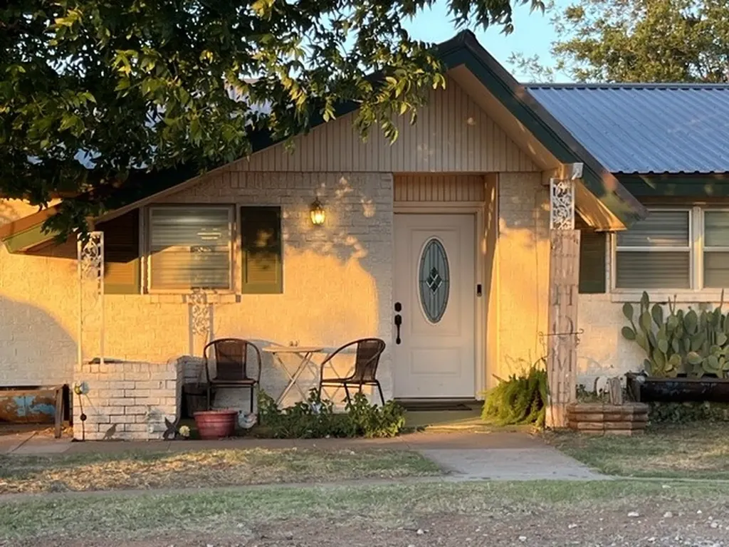 508 N Water Street Roby TX 79543