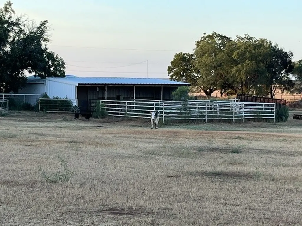 508 N Water Street Roby TX 79543