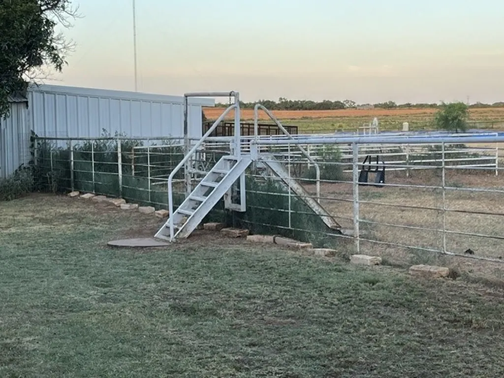 508 N Water Street Roby TX 79543