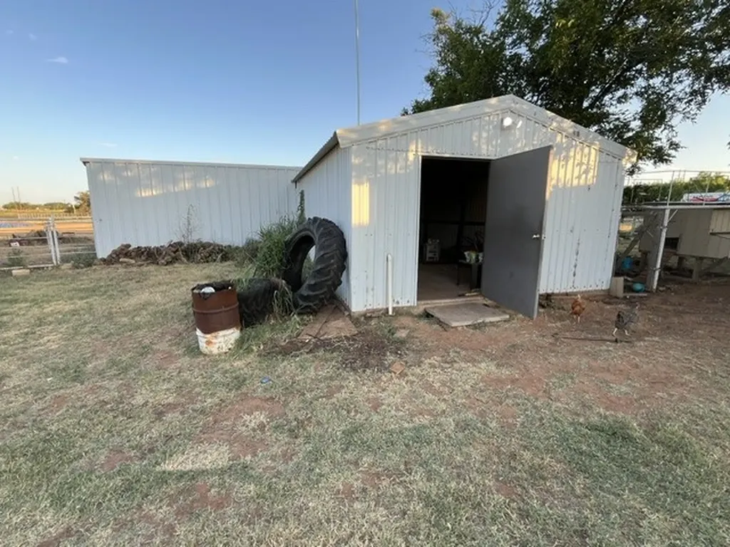 508 N Water Street Roby TX 79543