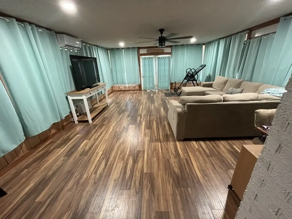 508 N Water Street Roby TX 79543