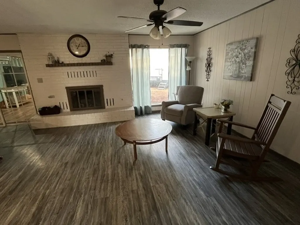508 N Water Street Roby TX 79543