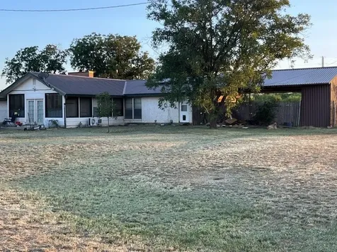 508 N Water Street Roby TX 79543