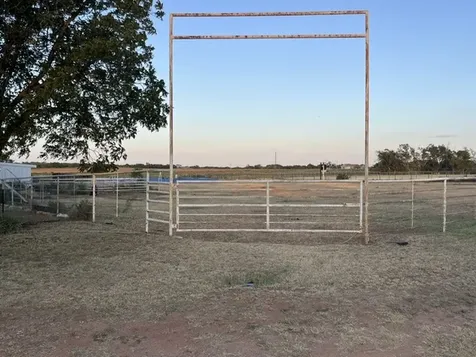508 N Water Street Roby TX 79543