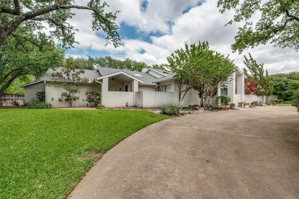 6715 Glenhurst Drive Dallas TX 75254