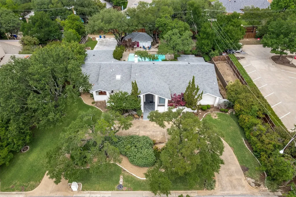 6715 Glenhurst Drive Dallas TX 75254