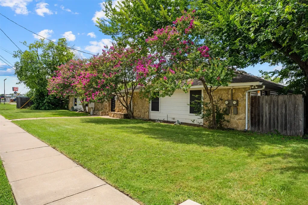 1405 Speight Avenue Waco TX 76706