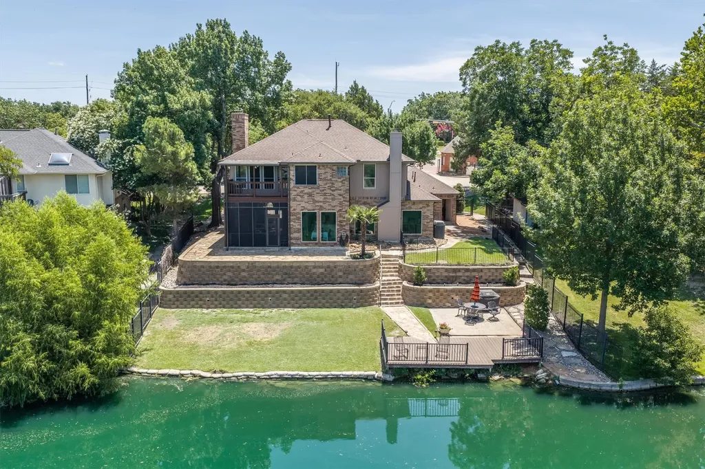 5208 Yacht Club Drive Rockwall TX 75032