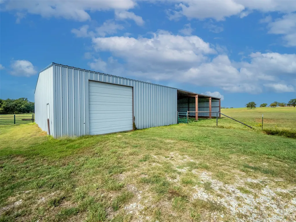 453 Tower Road Valley View TX 76272