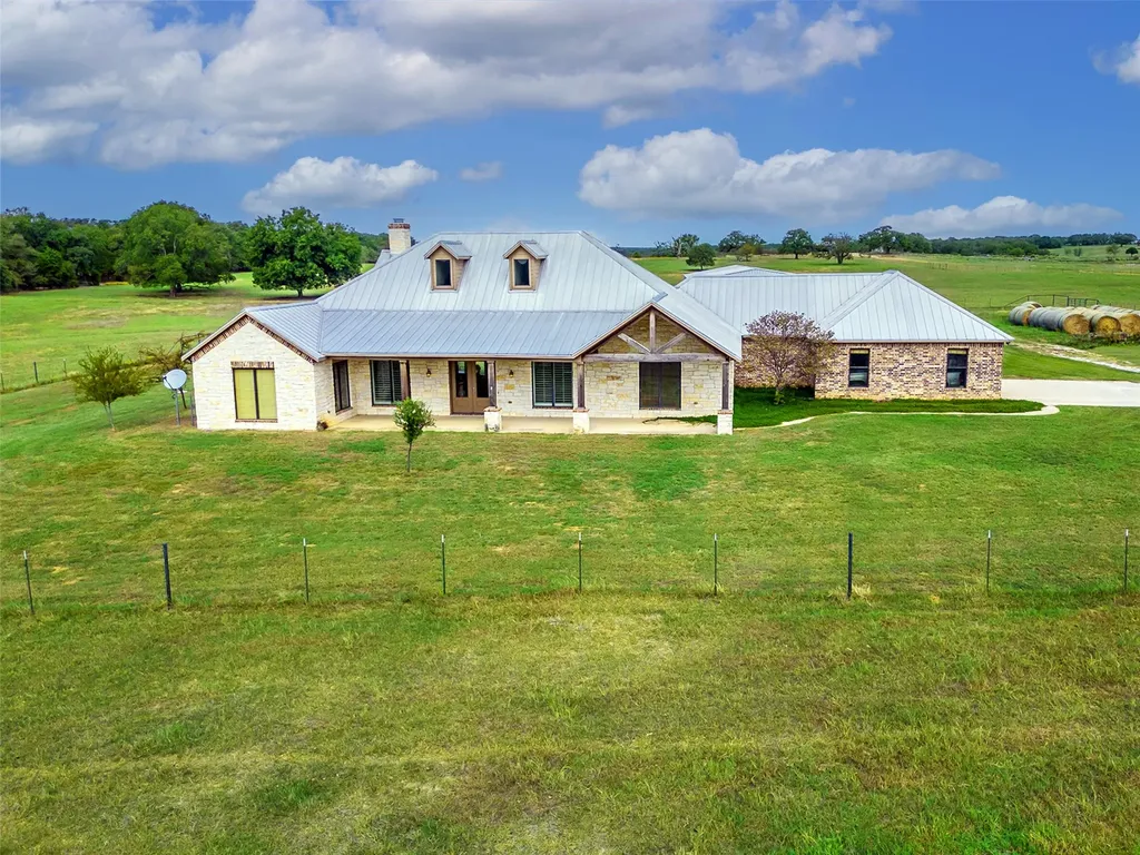 453 Tower Road Valley View TX 76272