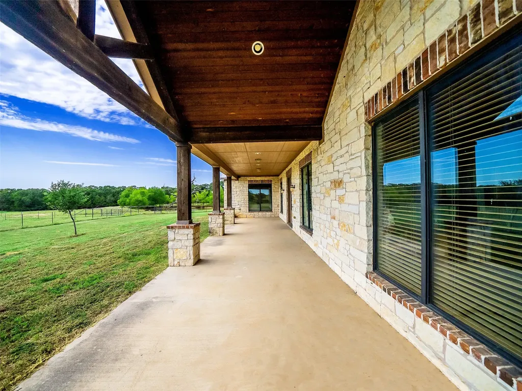 453 Tower Road Valley View TX 76272