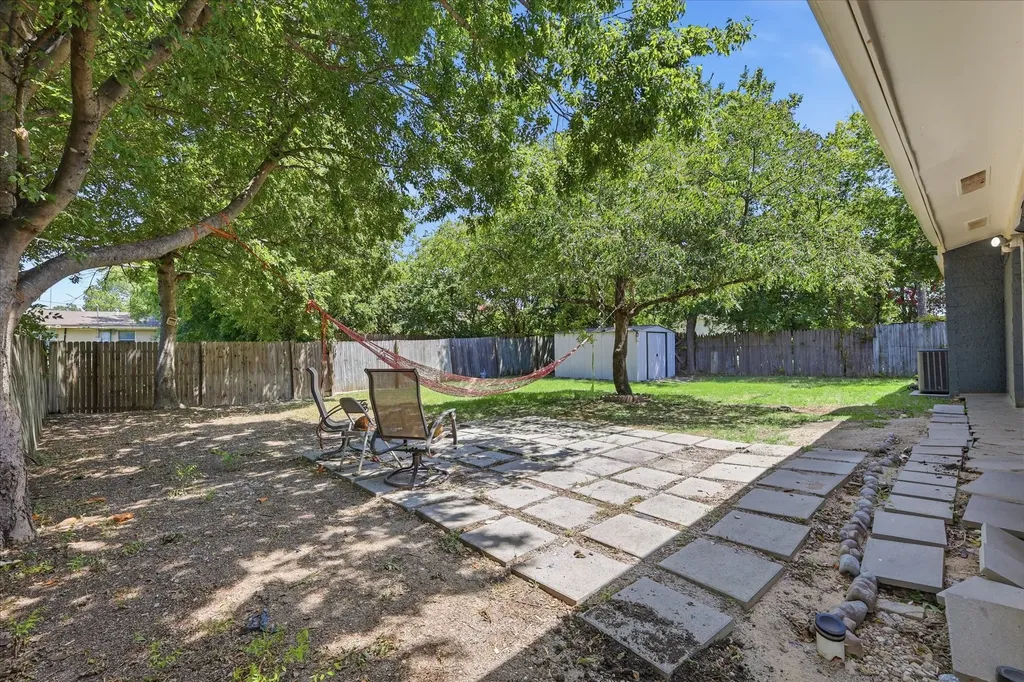 2715 Cary Drive Mesquite TX 75150