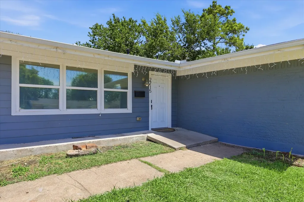 2715 Cary Drive Mesquite TX 75150