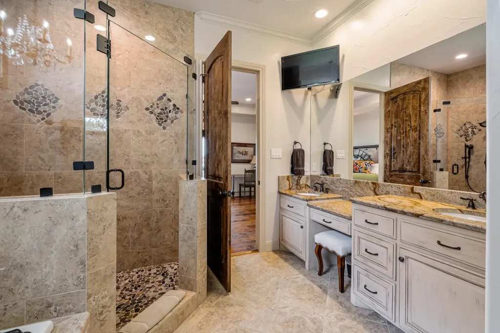 172 Enchanted Drive Enchanted Oaks TX 75156