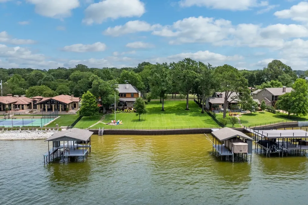 172 Enchanted Drive Enchanted Oaks TX 75156