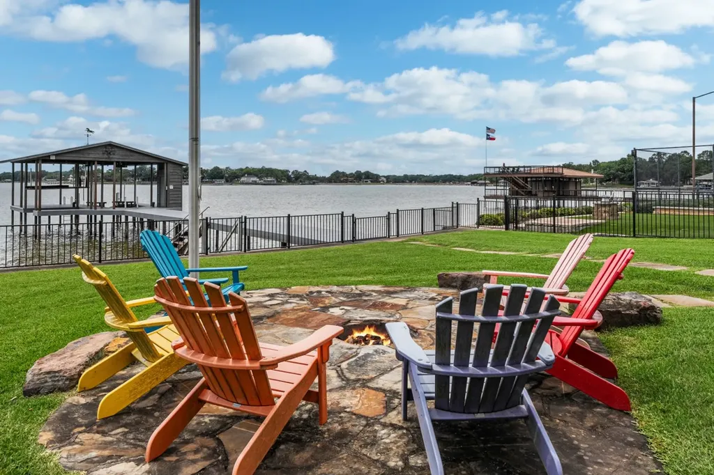 172 Enchanted Drive Enchanted Oaks TX 75156