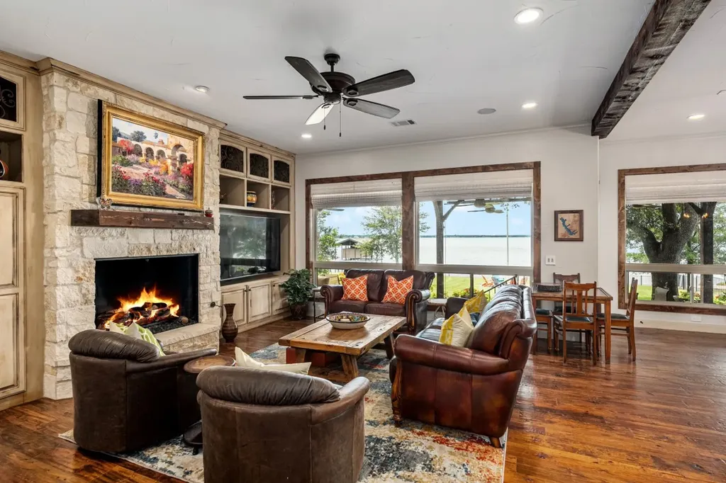 172 Enchanted Drive Enchanted Oaks TX 75156
