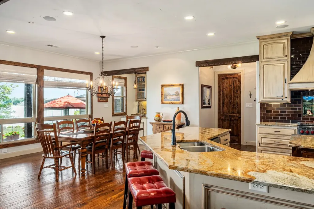 172 Enchanted Drive Enchanted Oaks TX 75156