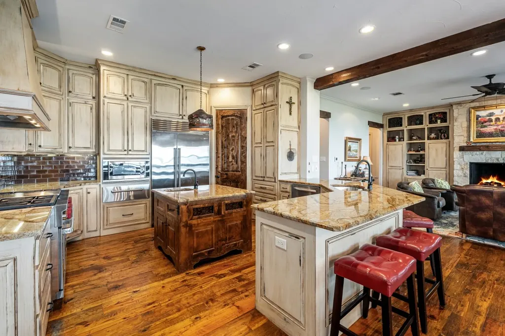 172 Enchanted Drive Enchanted Oaks TX 75156