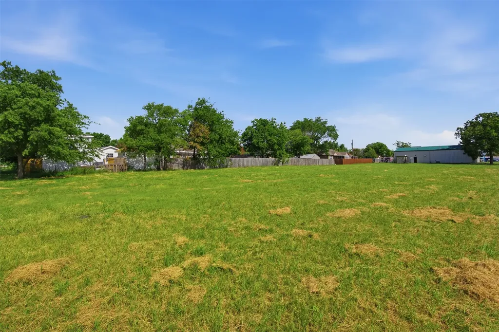 Tbd Henrietta Street Ferris TX 75125