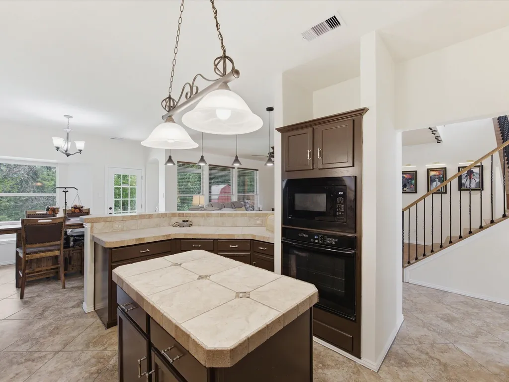 4008 Falcon Ridge Drive Haltom City TX 76137