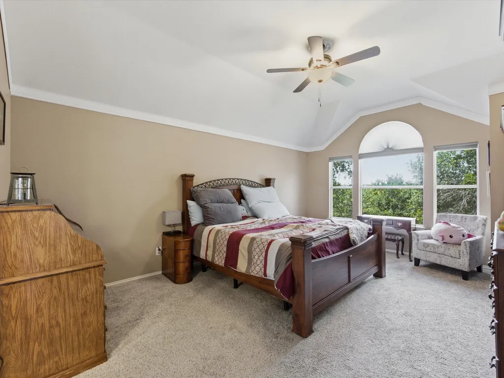 4008 Falcon Ridge Drive Haltom City TX 76137