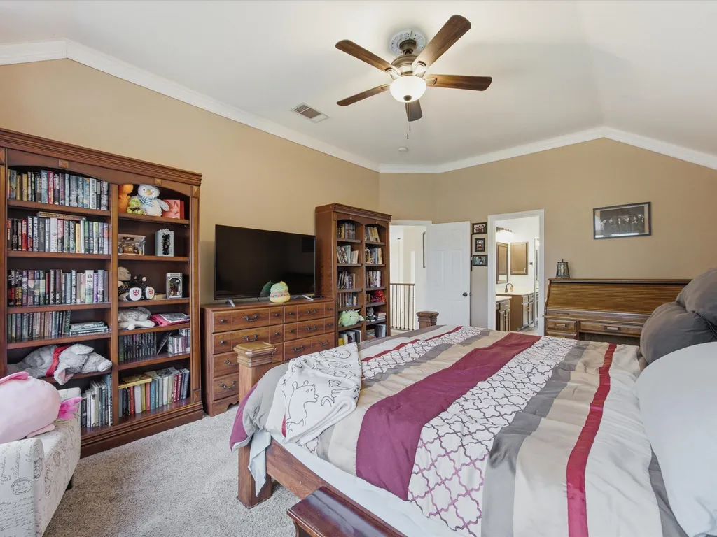 4008 Falcon Ridge Drive Haltom City TX 76137